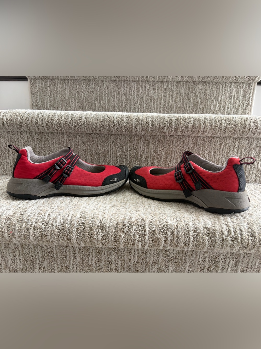 Keen Malibu Mary Jane waterproof trail shoes. Women’s size 9. - Picture 3 of 10